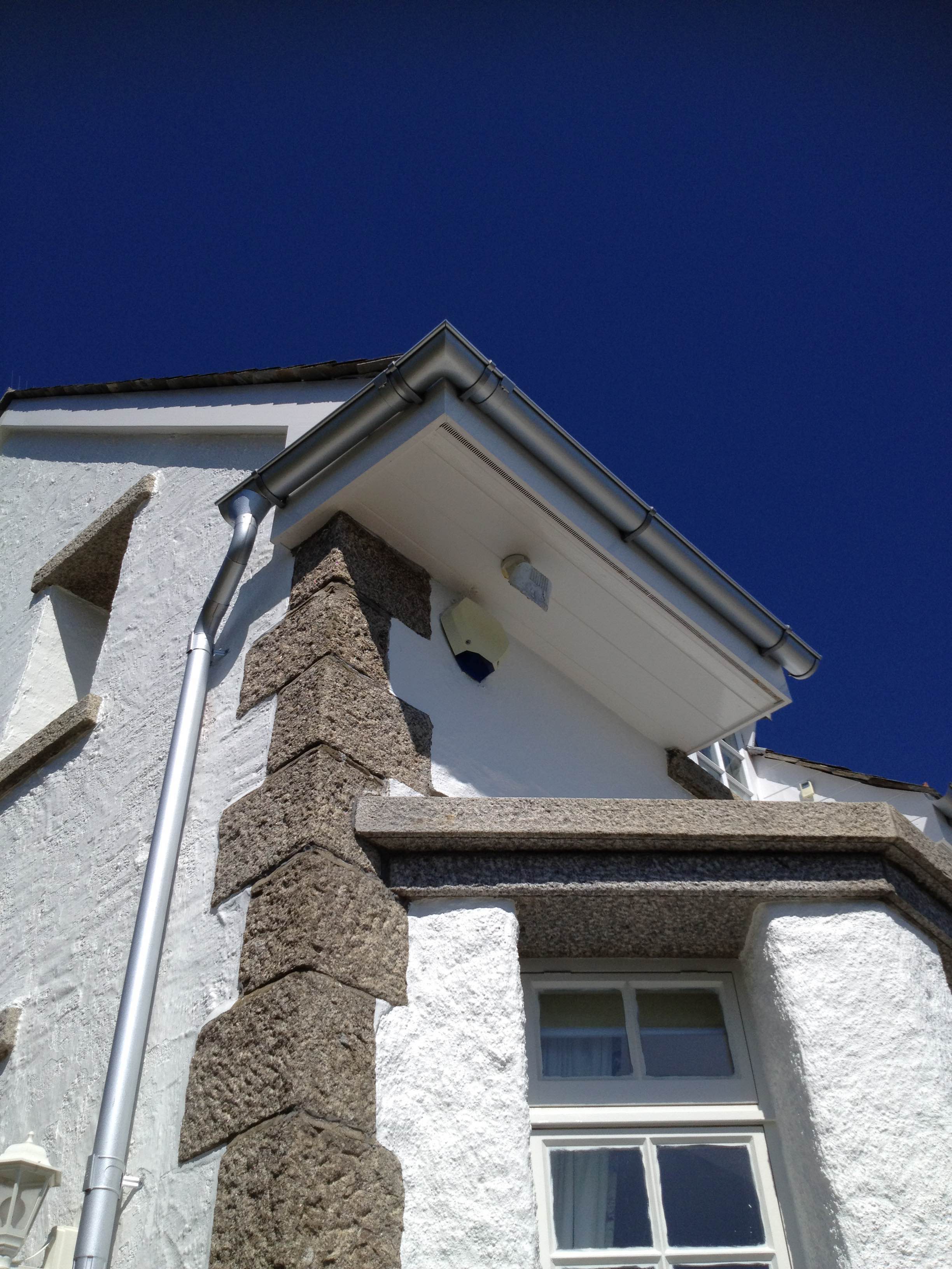 Galvanised Steel Guttering And Downpipes